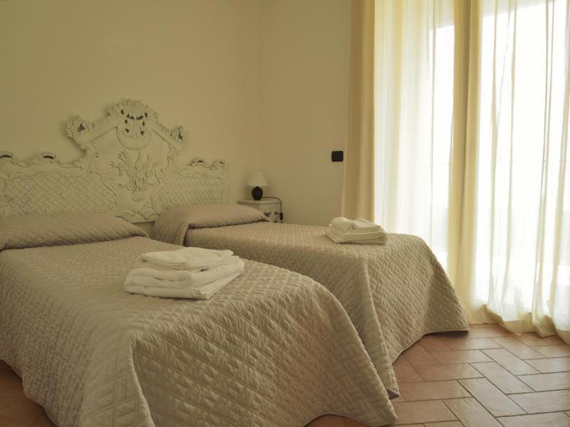 Residence Karina Moniga del Garda Rum bild