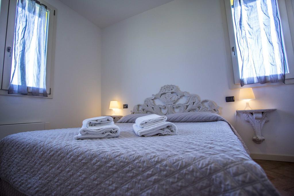 Residence Karina Moniga del Garda Exteriör bild