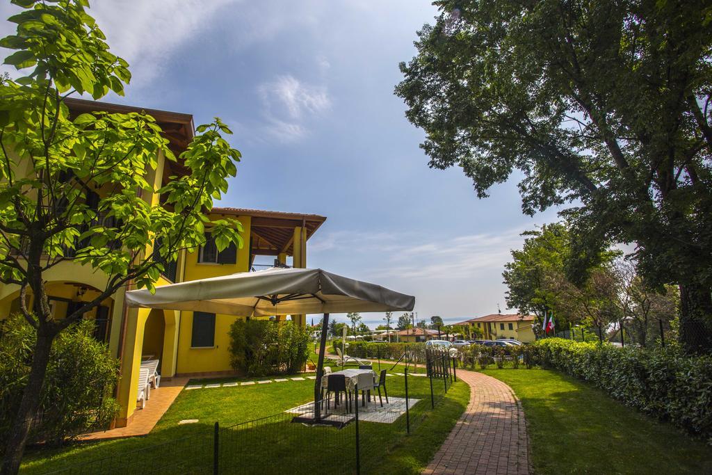 Residence Karina Moniga del Garda Exteriör bild