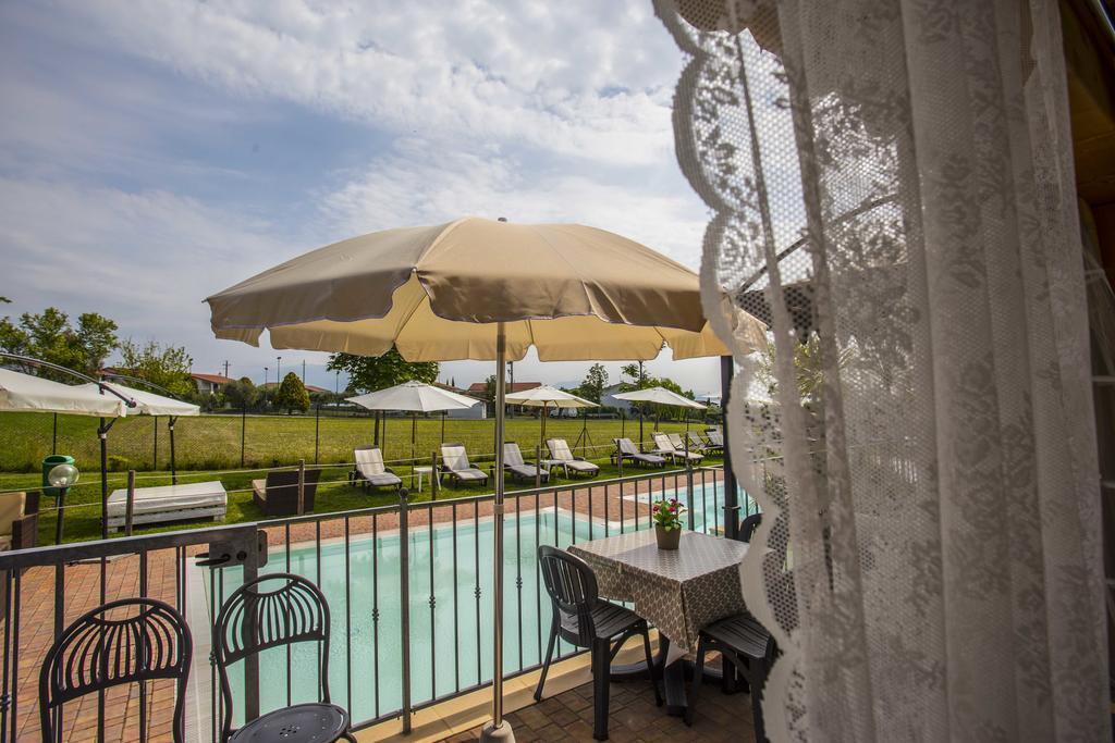Residence Karina Moniga del Garda Exteriör bild
