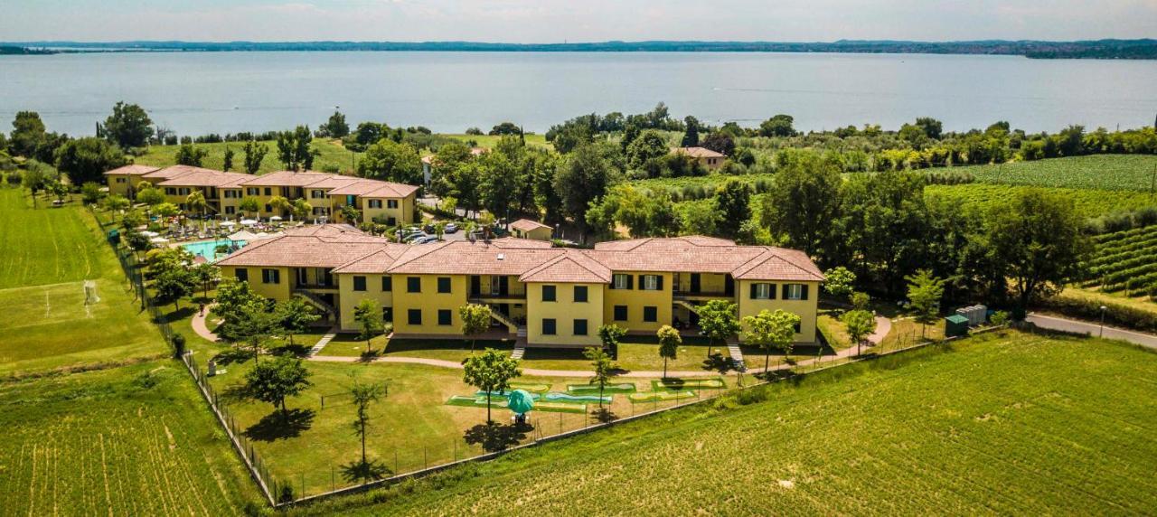 Residence Karina Moniga del Garda Exteriör bild