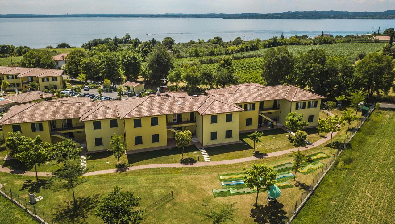 Residence Karina Moniga del Garda Exteriör bild
