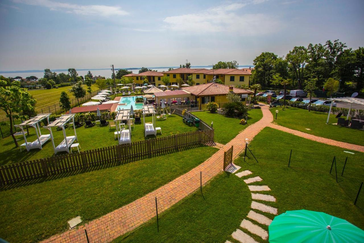 Residence Karina Moniga del Garda Exteriör bild