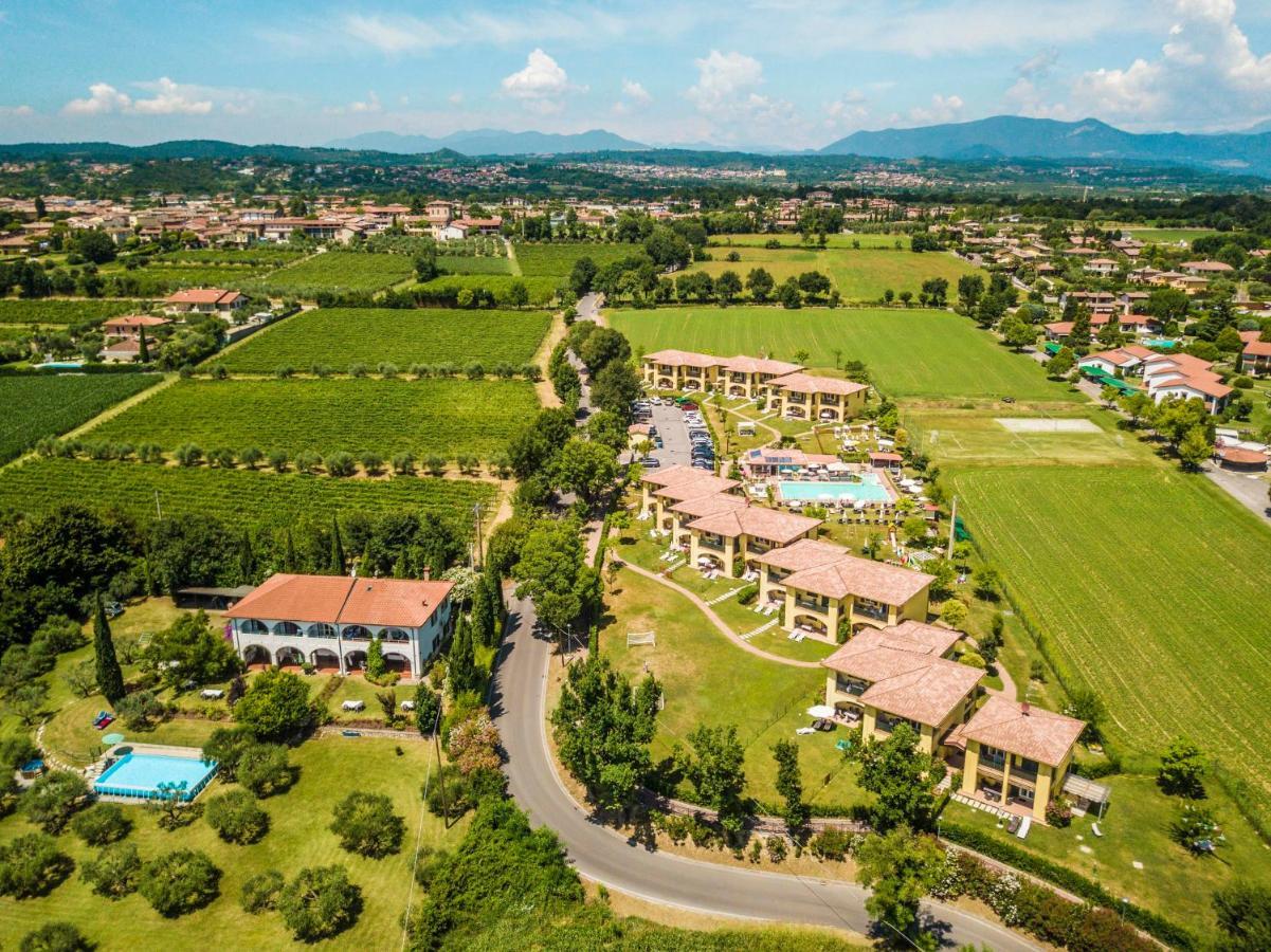 Residence Karina Moniga del Garda Exteriör bild