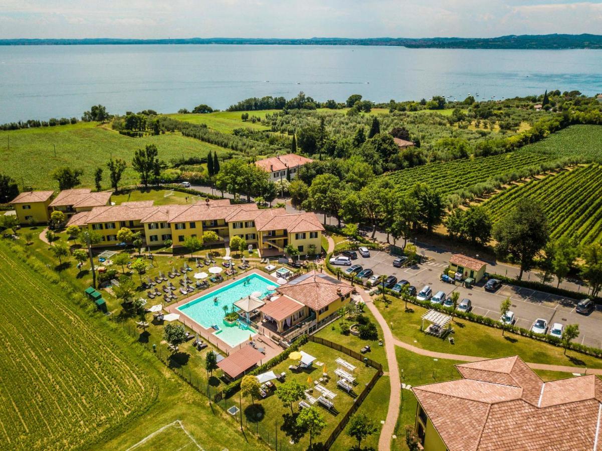 Residence Karina Moniga del Garda Exteriör bild