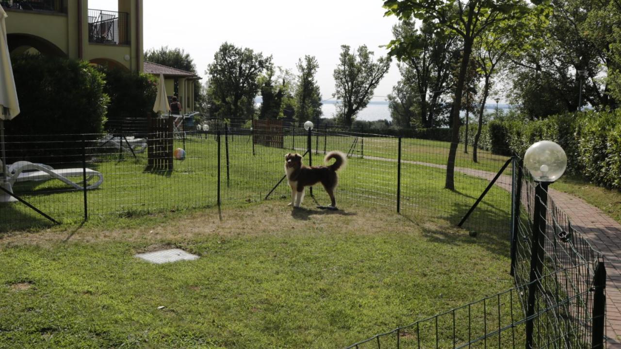 Residence Karina Moniga del Garda Exteriör bild