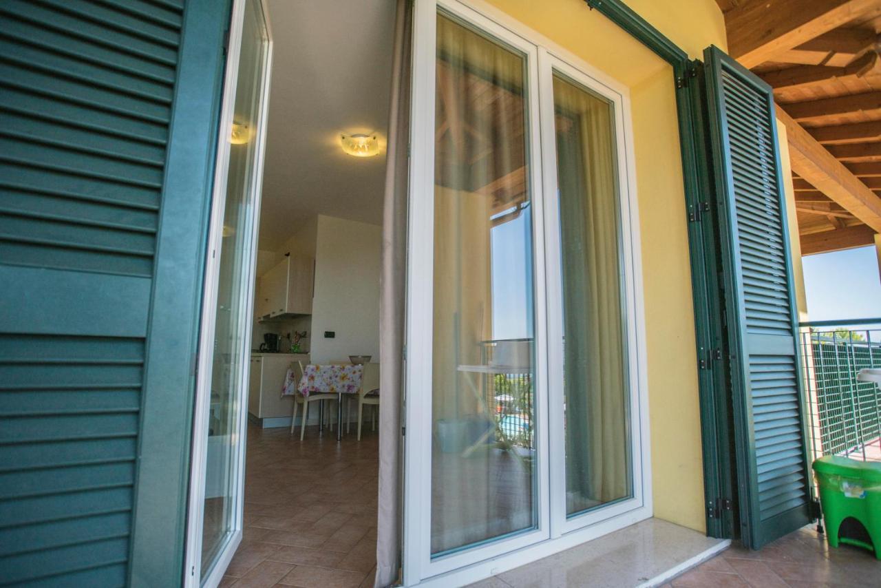 Residence Karina Moniga del Garda Exteriör bild